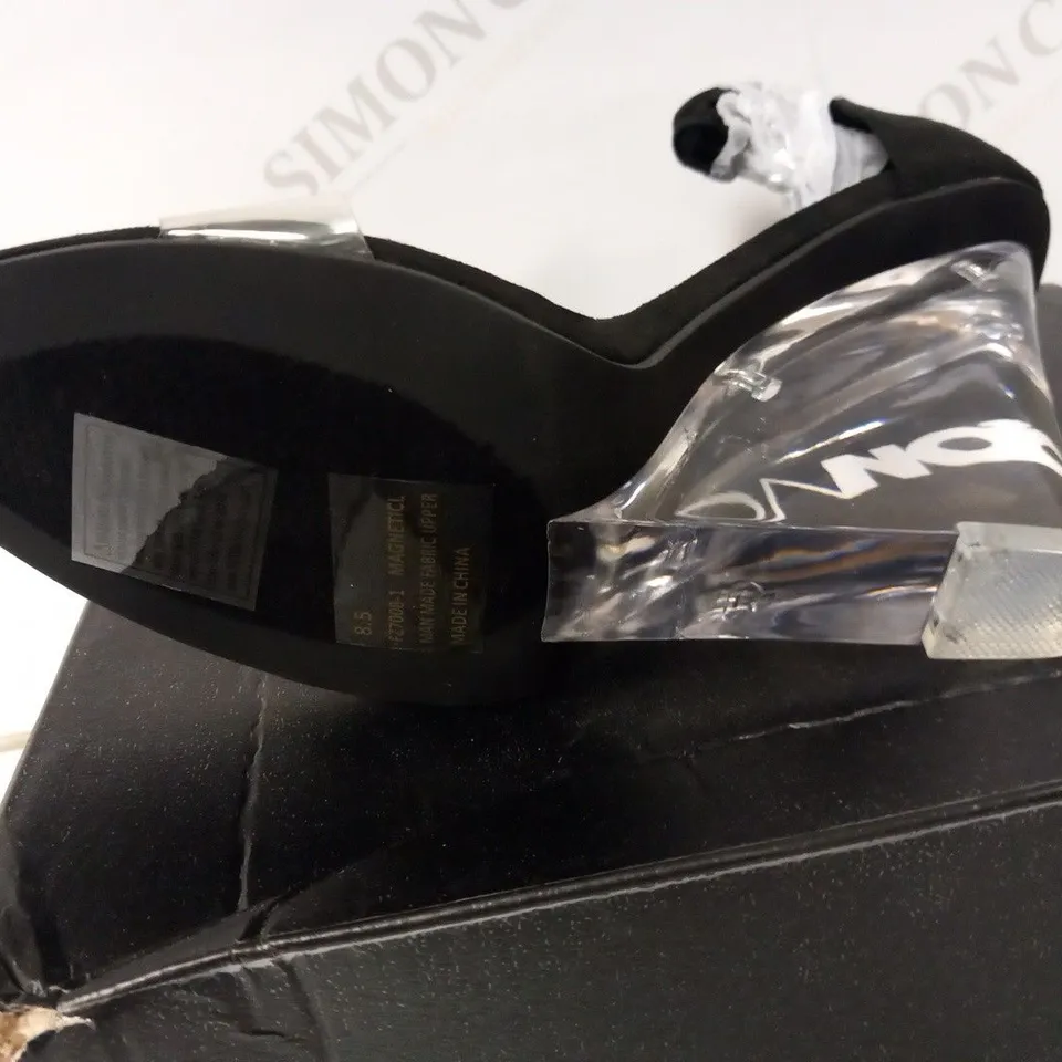 BOXED FASHIONOVA MAGNETIC ATTRACTION WEDGES SIZE 8.5