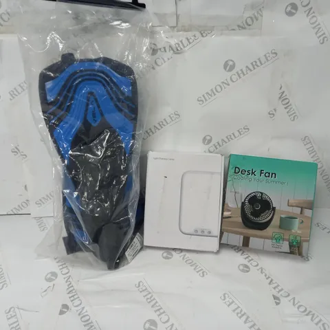 APPROXIMATELY 30 ASSORTED ITEMS TO INCLUDE VELA FINS, LIGHT THERAPY LAMP, DESK FAN ETC.
