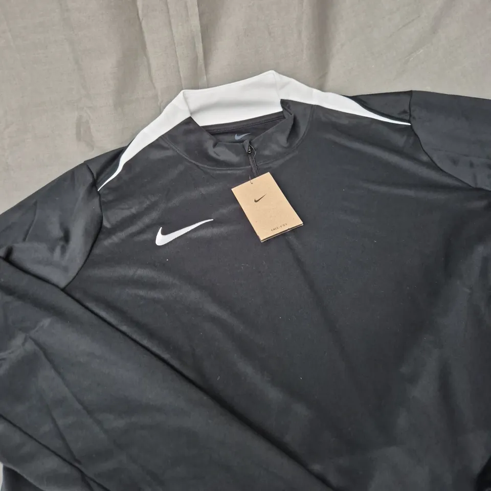 NIKE LOGO 1/4 ZIP TOP SIZE 2XL