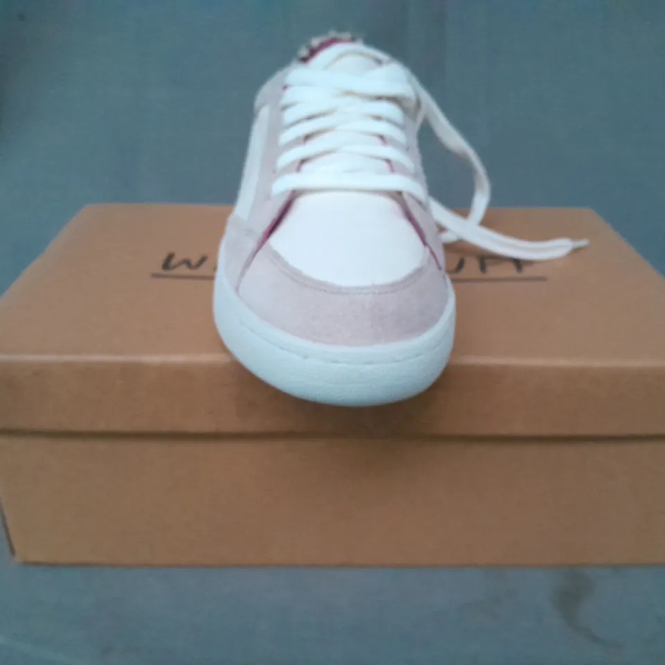 BOXED PAIR OF WHITE STUFF TRAINERS IN WHITE/GREY UK SIZE 4