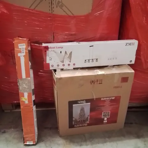 PALLET OF ASSORTED HOUSEHOLD GOODS AND PRODUCTS TO INCLUDE;CEILING LIGHT FITTING,RETRACTABLE SAFETY GATE,POPUP CHRISTMAS TREE