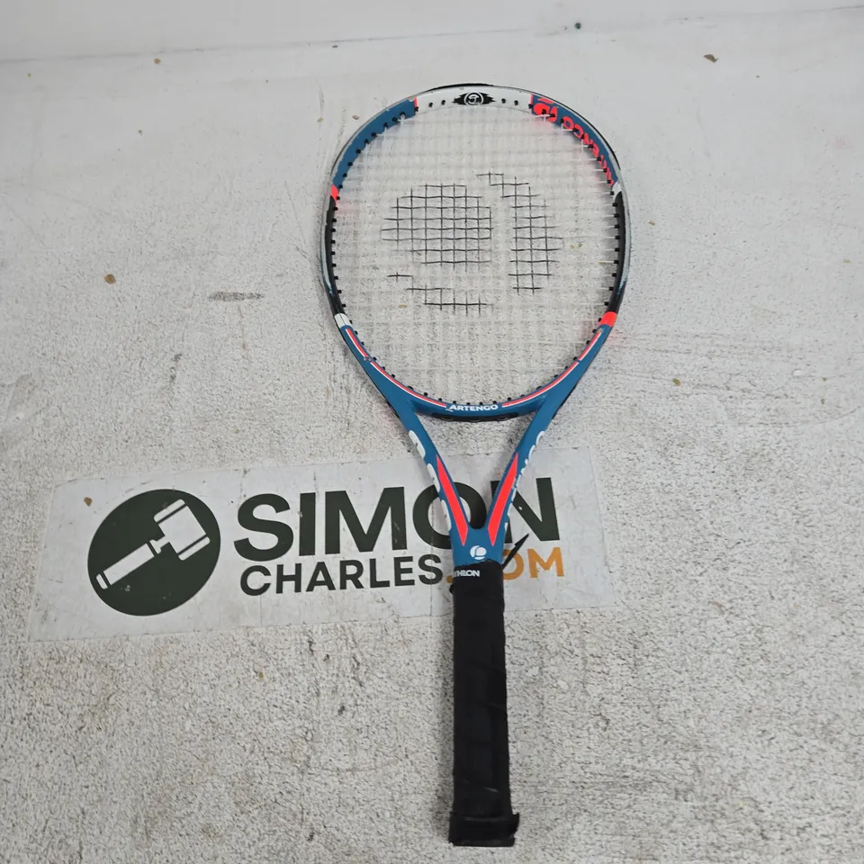 ARTENGO TENNIS RACKET – BLUE WITH RED ACCENTS 