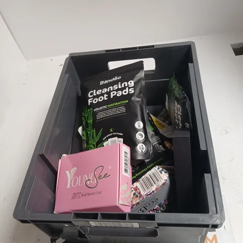 TOTE OF APPROXIMATELY 20 ASSORTED COSMETICS TO INCLUDE: PHILIPS SONICARE REPLACEMENT HEADS