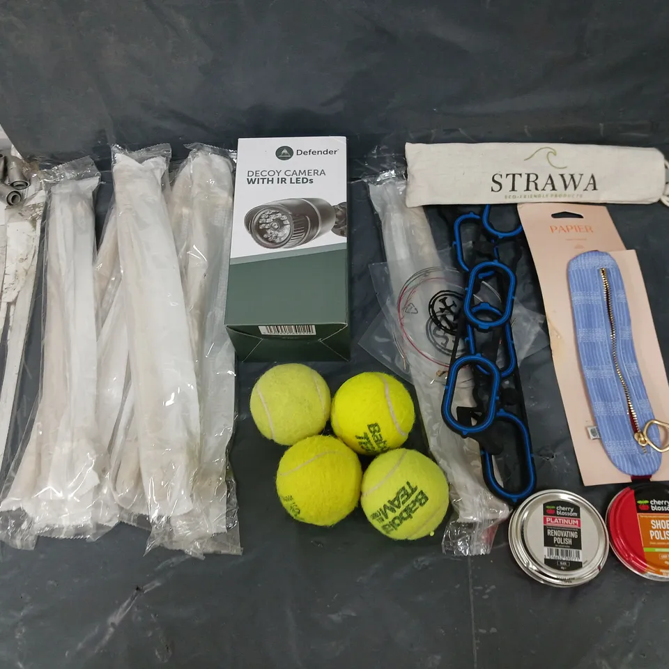 BOX OF APPROXIMATELY 8 ASSORTED ITEMS TO INCLUDE - DECOY CAMERA, STRAWA, AND TENNIS BALLS ETC. 