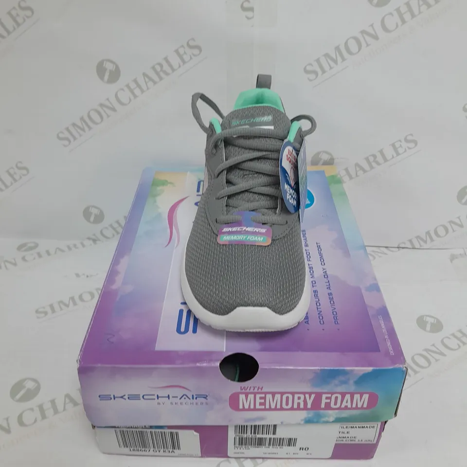 BOXED PAIR OF SKECHERS SKECH-AIR DYNAMIGHT RADIANT CHOICE TRAINER GREY - SIZE 3.5