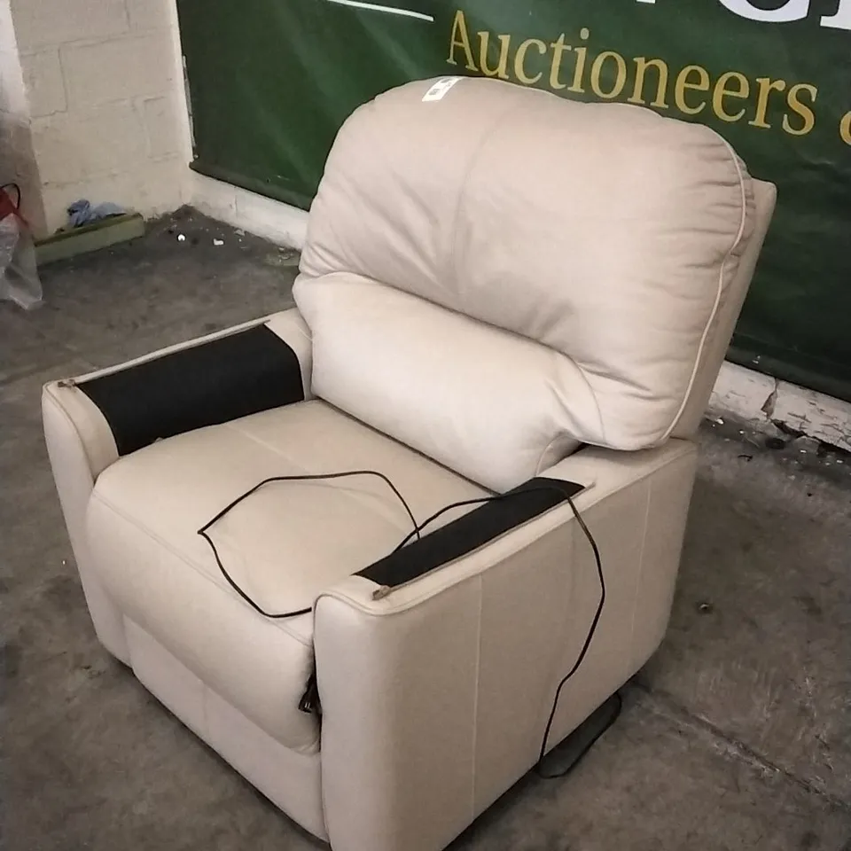 QUALITY BRITISH DESIGNED & MANUFACTURED G PLAN CHADWICK POWER RECLINER CAMBRIDGE PLASTER LEATHER ARMCHAIR