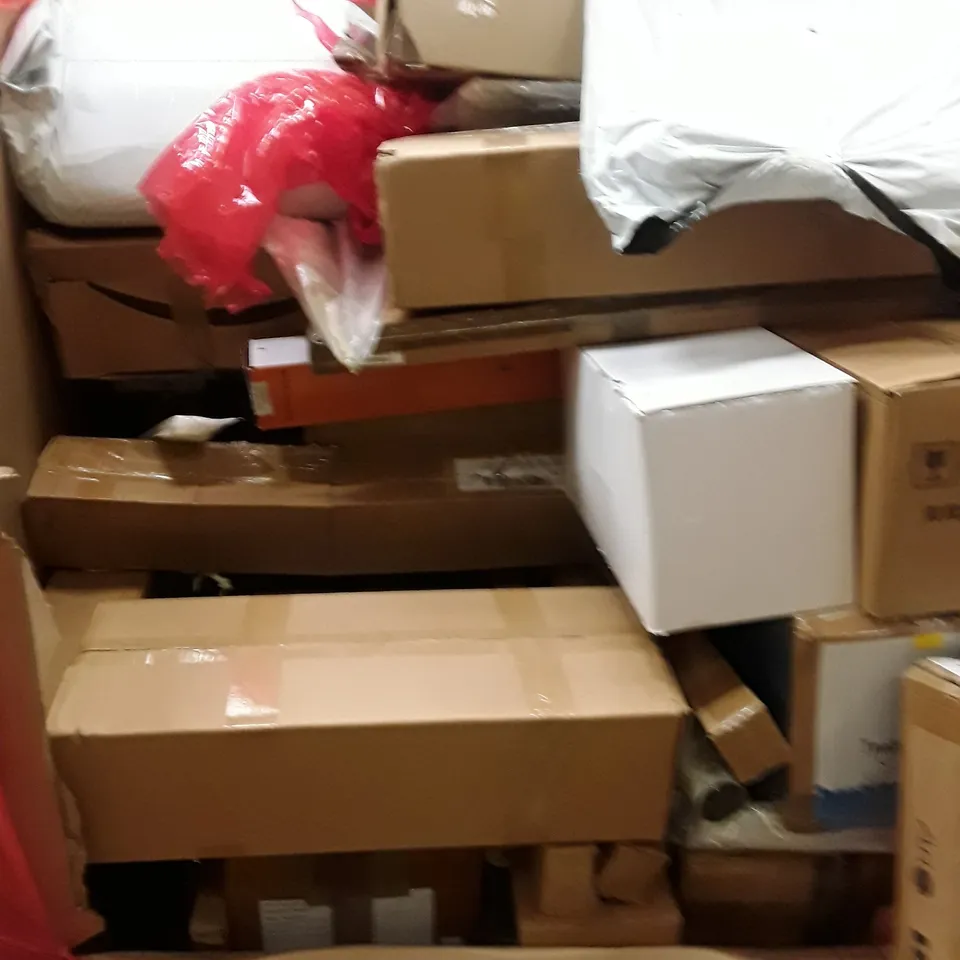 PALLET OF ASSORTED HOUSEHOLD GOODS AND PRODUCTS TO INCLUDE; GARDENING EQUIPMENT, WALL MOLDING, BOXED FURNITURE ETC
