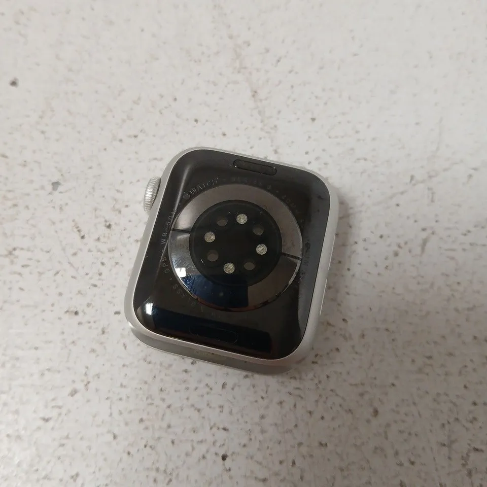APPLE WATCH SERIES 6 40MM GPS ALUMINIUM SILVER