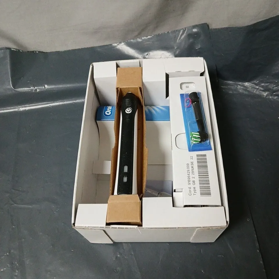 ORAL B PRO 650 1 BLACK EDITION ELECTRIC TOOTHBRUSH BOXED