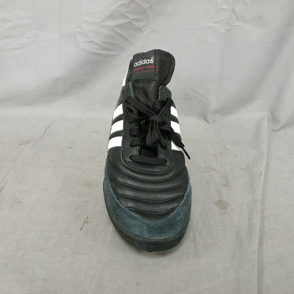 PAIR OF ADIDAS MUNDIAL TEAM FOOTBALL SHOES IN BLACK/WHITE SIZE UK 9