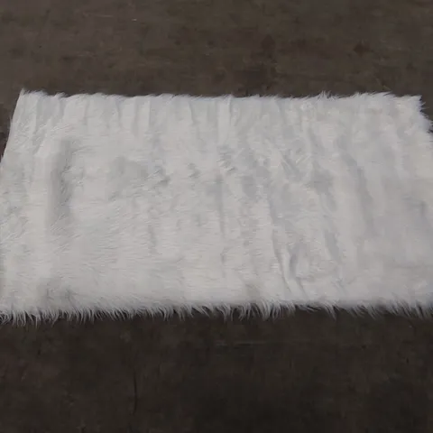 BRAND NEW BAGGED PACO HOME PLAYA RUG - 150 x 80cm