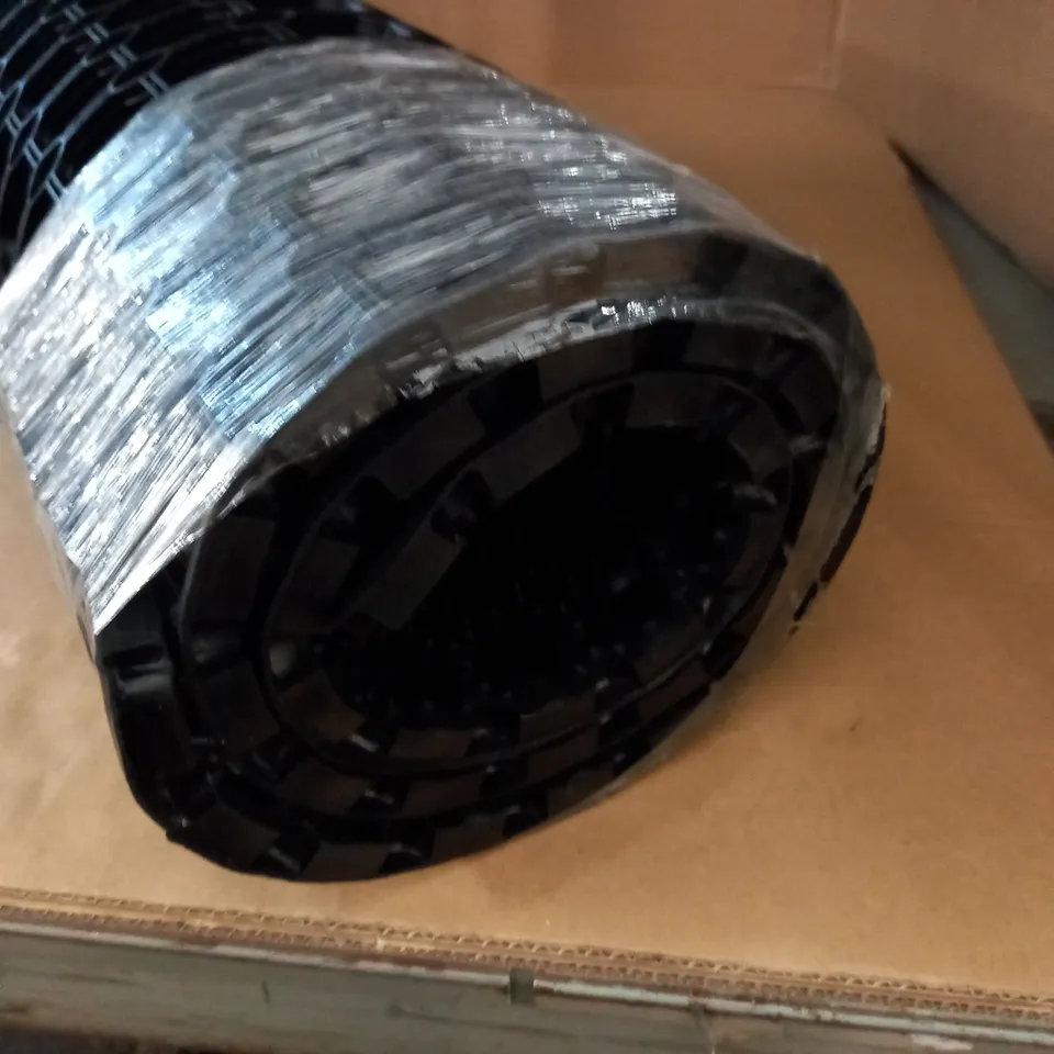 BLACK RUBBER HONEYCOMB HEAVY DUTY MAT - 98CM X UNSPECIFIED