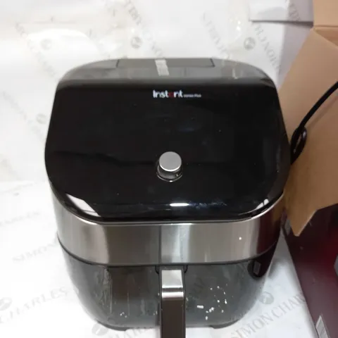 INSTANT VORTEX PLUS WITH CLEARCOOK DIGITAL HEALTH AIR FRYER