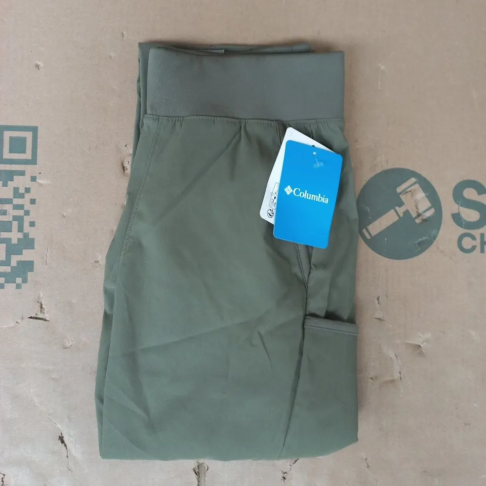 COLUMBIA LESLIE FALLS PULL-ON PANTS IN STONE GREEN SIZE XS