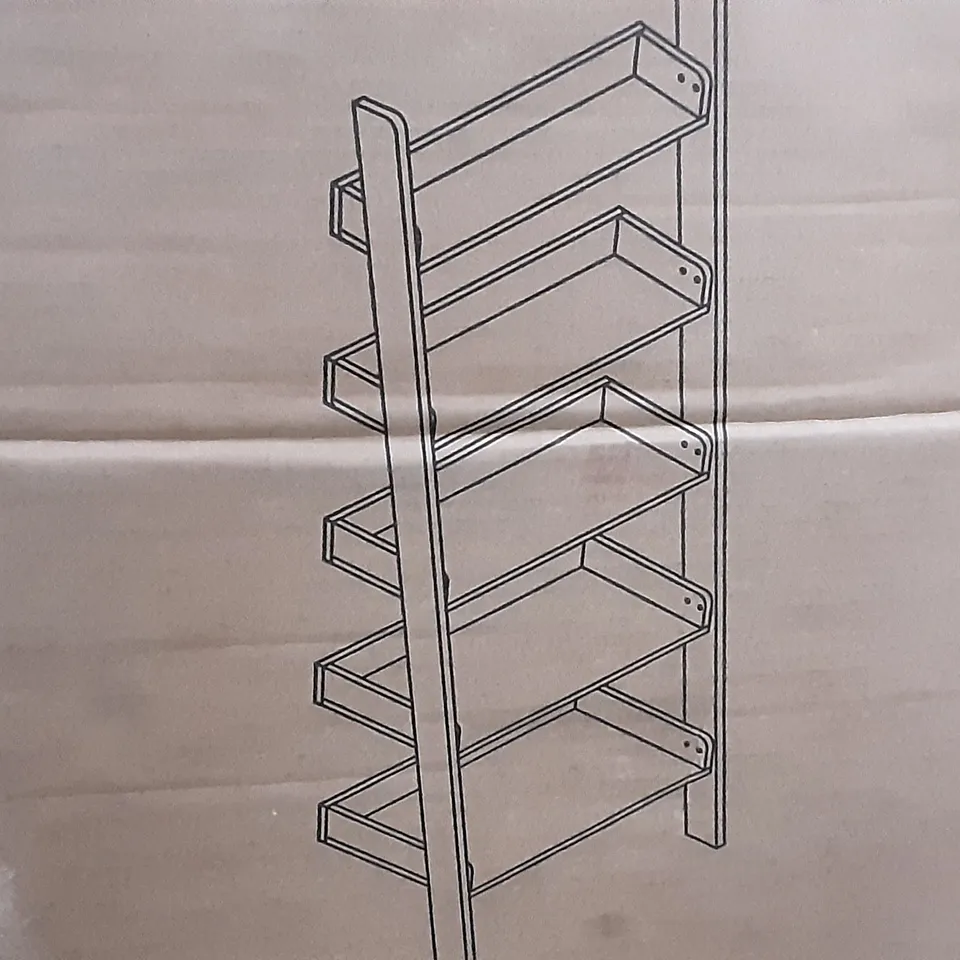 BOXED LADDER BOOKCASE IN RUSTIC OAK EFFECT - H70 X W60 X D35CM