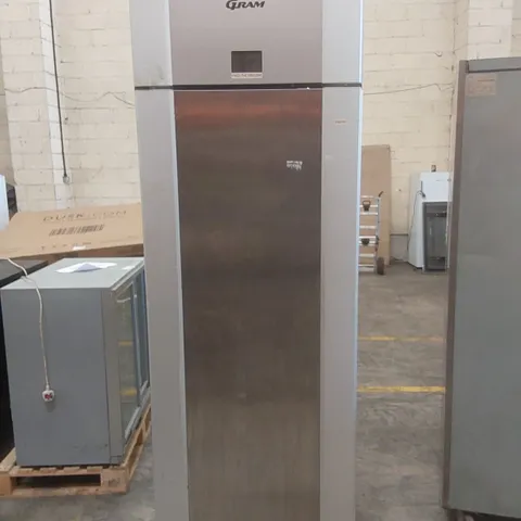 GRAM UPRIGHT COMMERCIAL FREEZER
