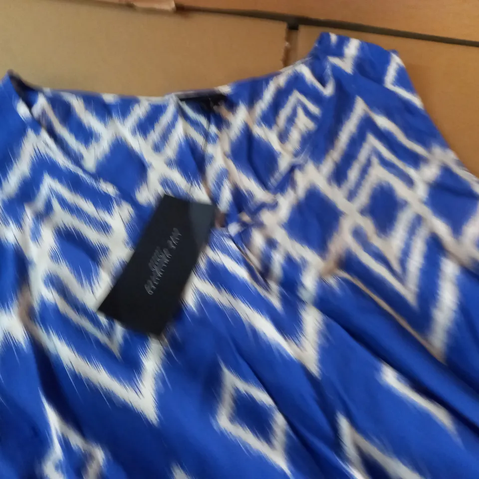 LIVE UNLIMITED AZTEC PRINT V-NECK MAXI SWING - UK 26