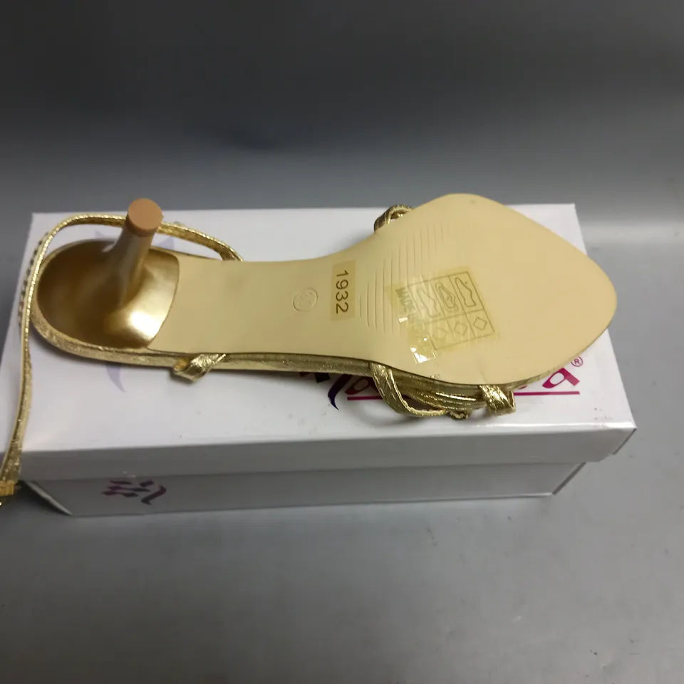 BOXED AVANDA LADIES GOLD SLING BACK SANDALS WITH CRYSTAL DETAIL. SIZE EU 36