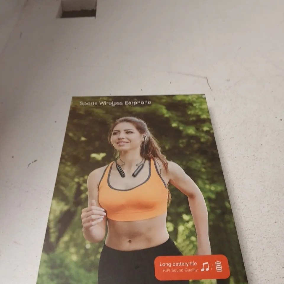 APPROXIMATELY 10 ASSORTED ITEMS INCLUDING SPORTS WIRELESS EARPHONE AND HEADPHONES