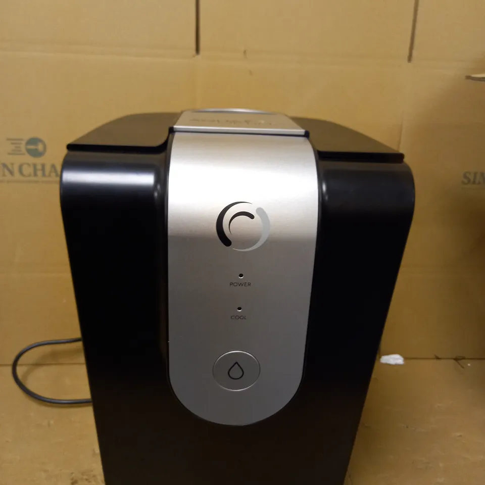 AQUA OPTIMA LUMI CHILLER