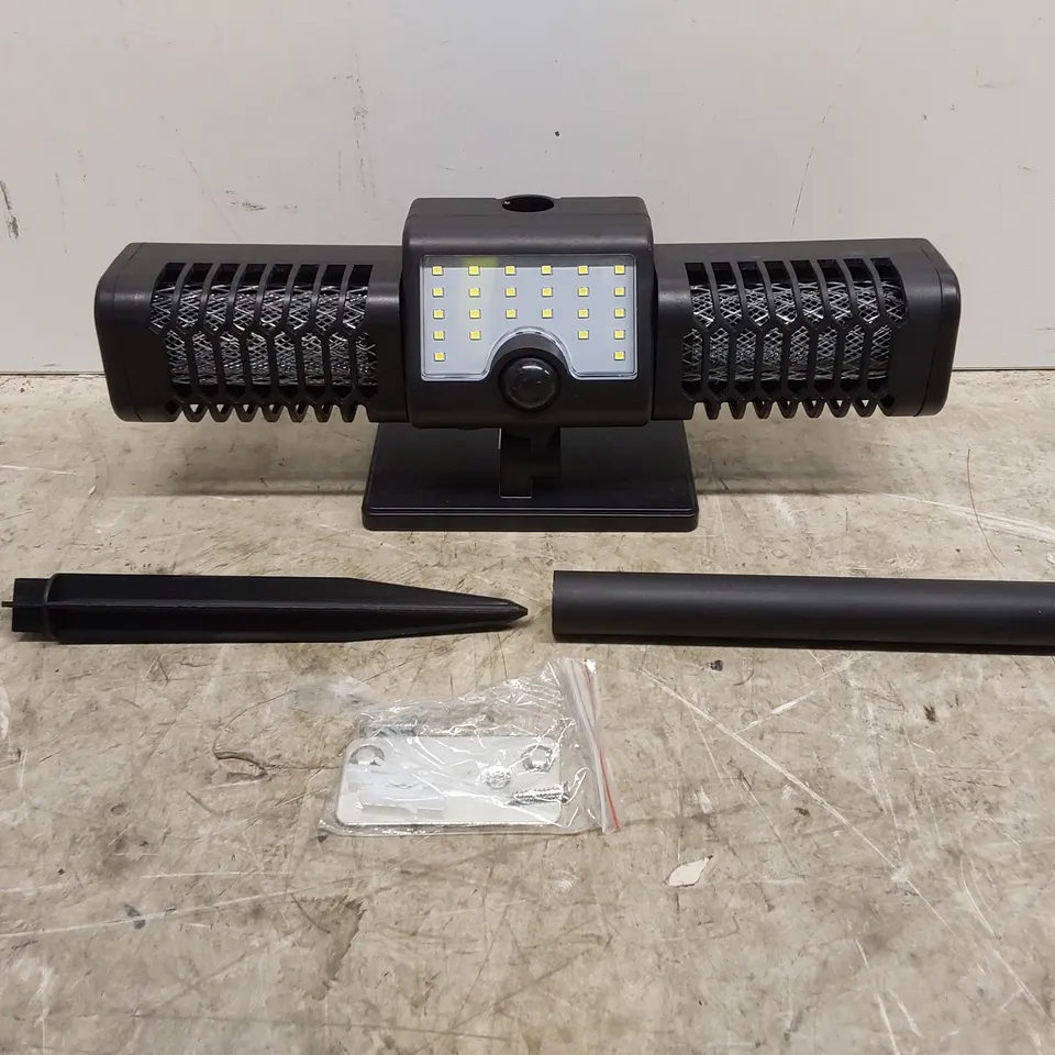 BOXED OUTLET BELL & HOWELL SOLAR ZAPPER