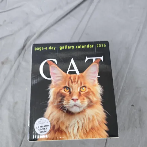 BOX OF APPROXIMATELY 25 ASSORTED ITEMS TO INCLUDE:CAT CALENDAR AND SOLAR SECURITY LIGHTS