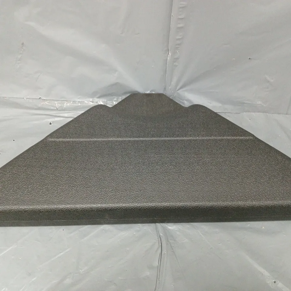 BOXED CANTILEVER SET 4 FILLABLE BASES FOR GARDEN PARASOL