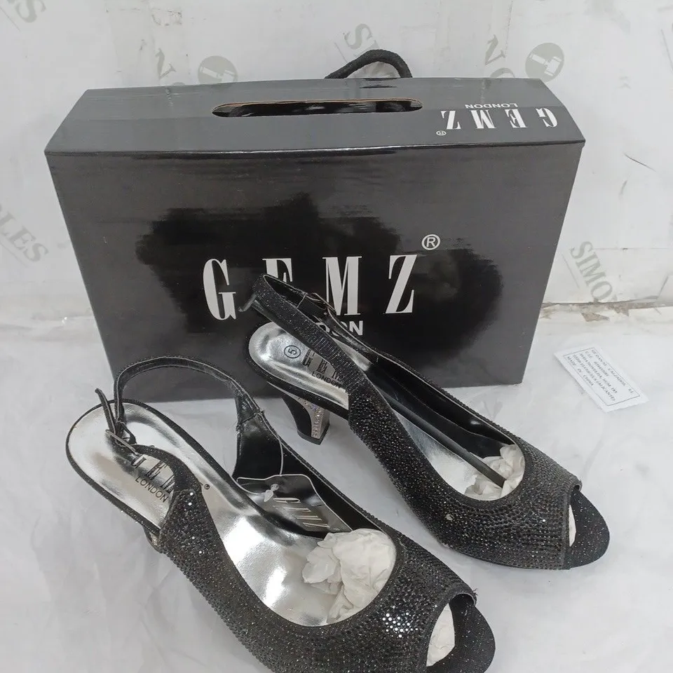 LARGE BOX OF APPROXIMATELY 10 BOXED GEMZ LONDON BLACK JEWELLED OPEN TOE HEEL IN VARIOUS SIZES 