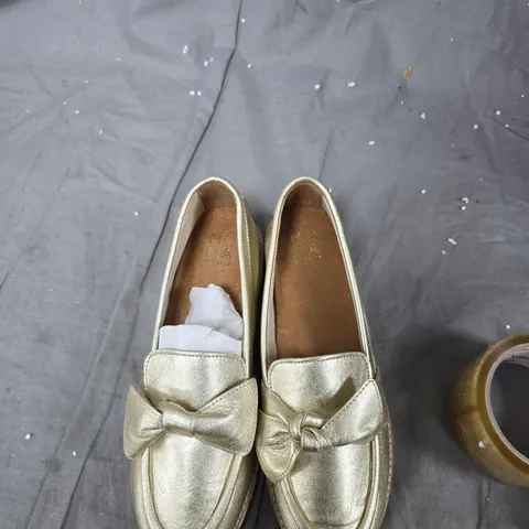 MODA IN PELLE WOMEN'S METALLIC GOLD BOW LOAFERS UK 6