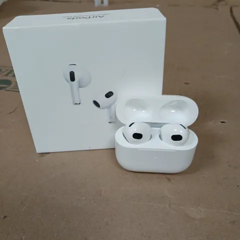 APPLE AIRPODS 3RD GENERATION WHITE