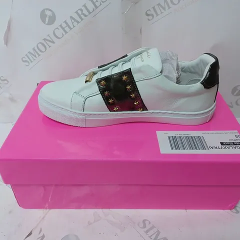 BOXED PAIR OF DANNII MINOGUE GALAXY TRAINERS IN WHITE W. STUDS SIZE 2