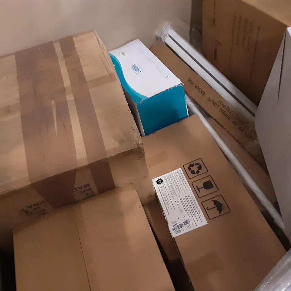 PALLET OF ASSORTED PRODUCTS INCLUDING VIPMOON LED CEILING LIGHT FIXTURES, ECOWITT WIFI WEATHER STATION, HARDBACK SLICK BODYBOARD, EARTH PAK