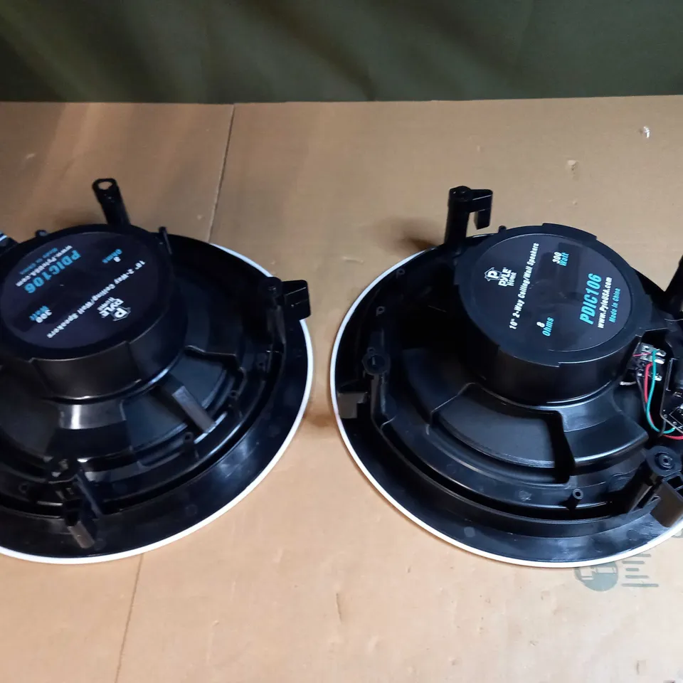PAIR OF PYLE HOME IN-CEILNG SPEAKERS 10" 300W