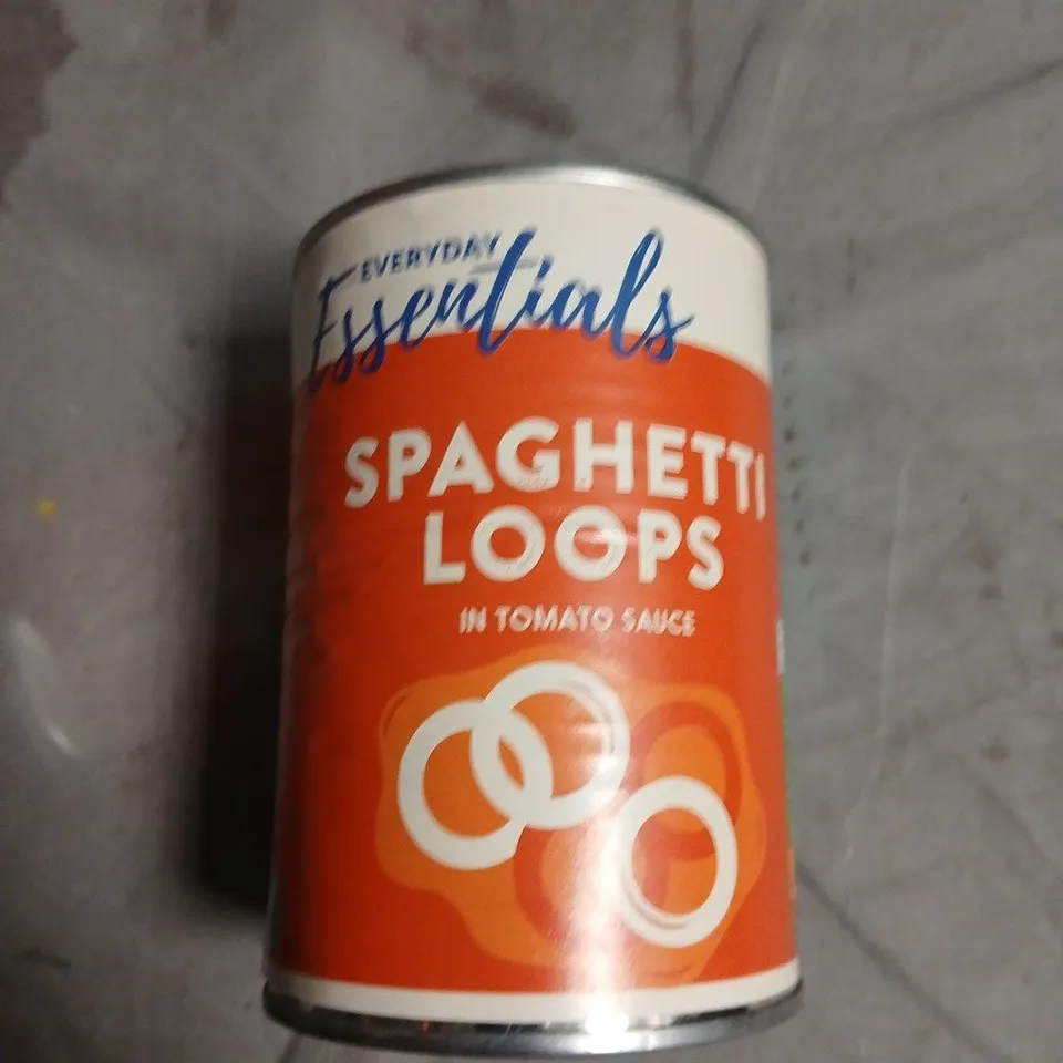 APPROXIMATELY 10 ASSORTED FOOD ITEMS INCLUDING SPAGHETTI LOOPS , MARS PROTEIN DRINK AND CBD BEARS