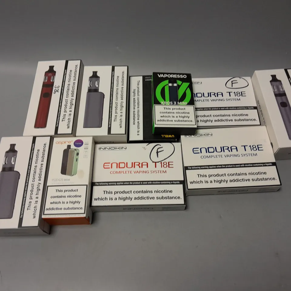 APPROXIMATELY 10 ASSORTED E-CIGS & VAPES TO INCLUDE INNOKIN T20 S, VAPORESSO XROS 3 MINI, ASPIRE FLEXUS BLOK, ETC