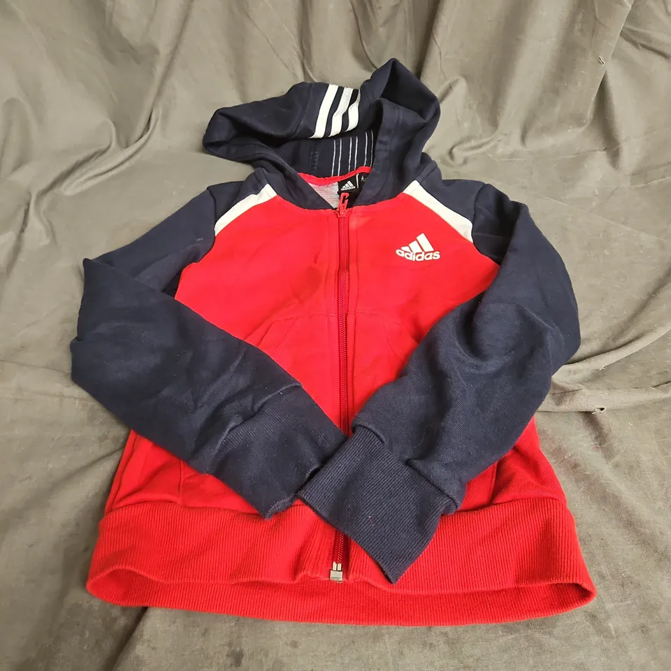 ADIDAS HODDED ZIP UP JACKET IN NAVY/RED SIZE 7/8YRS