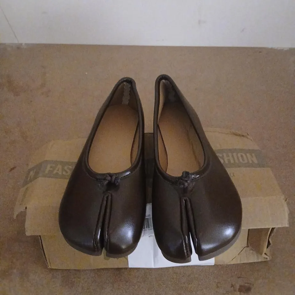 BROWN LEATHER WOMEN'S BALLET FLATS – KNOT DETAIL SIZE 35