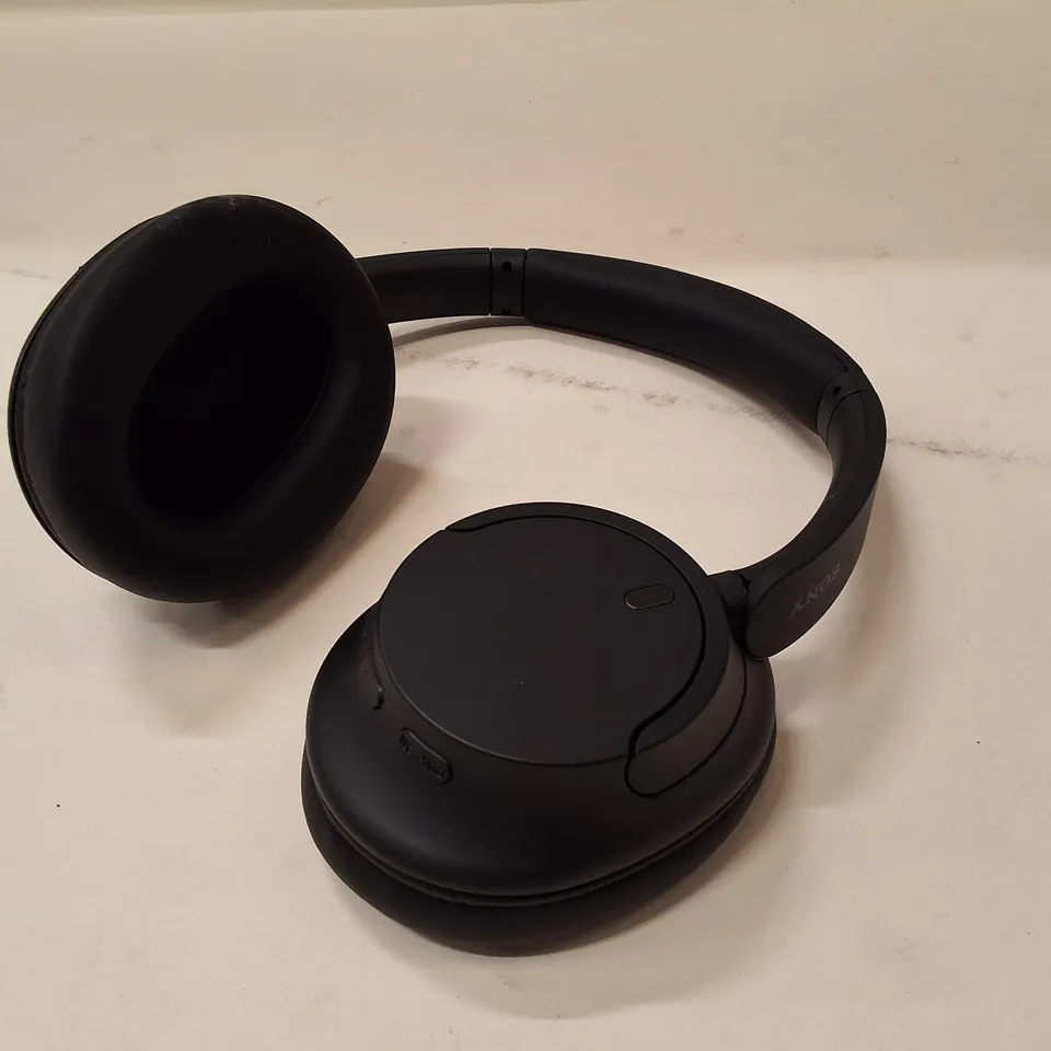 BOXED SONY WH-CH720N WIRELESS BLUETOOTH NOISE CANCELLING OVER-EAR HEADPHONES