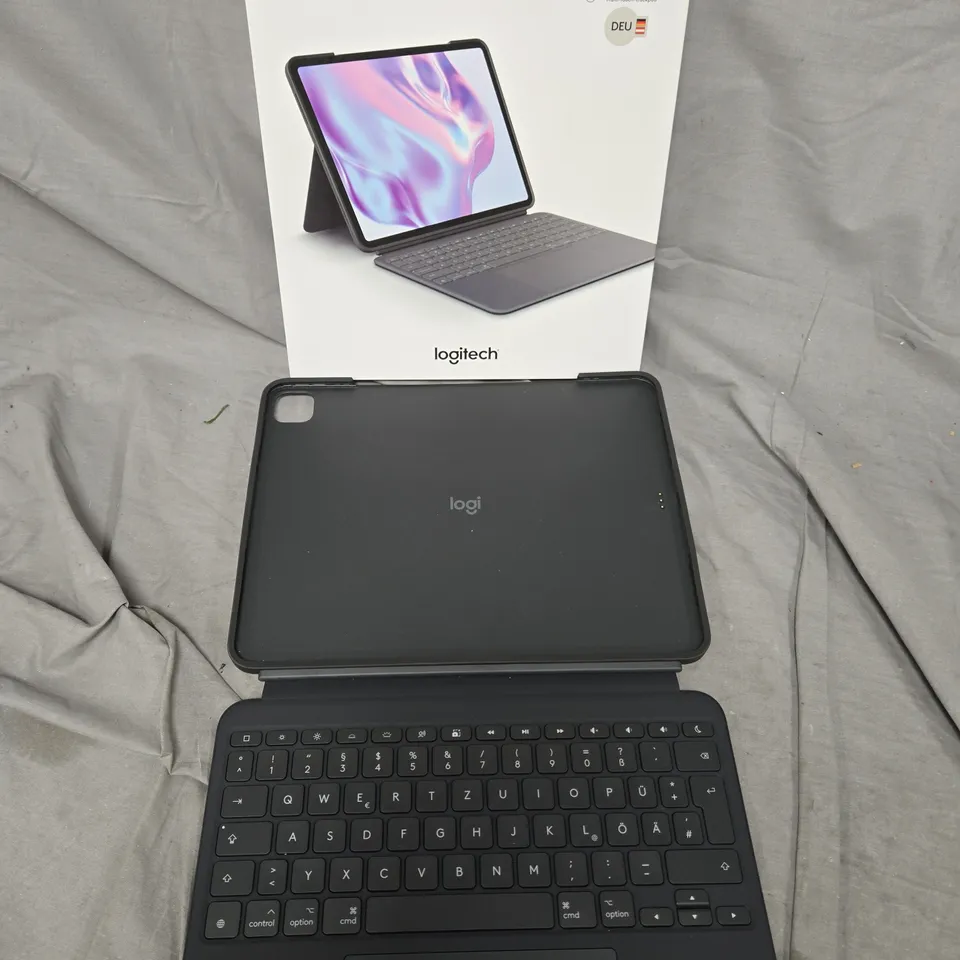 BOXED LOGITECH COMBO TOUCH IPAD PRO 13" KEYBOARD - GERMAN LAYOUT
