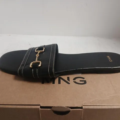 MNG MANGO BLACK LEATHER SANDALS WITH HORSEBIT DETAILS – UK 7 (EU 41) 