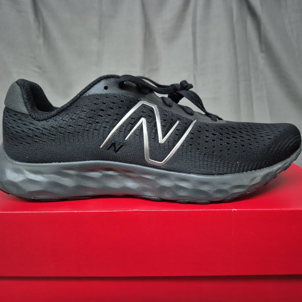 BOXED NEW BALANCE BLACK TRAINERS - UK 9 1/2