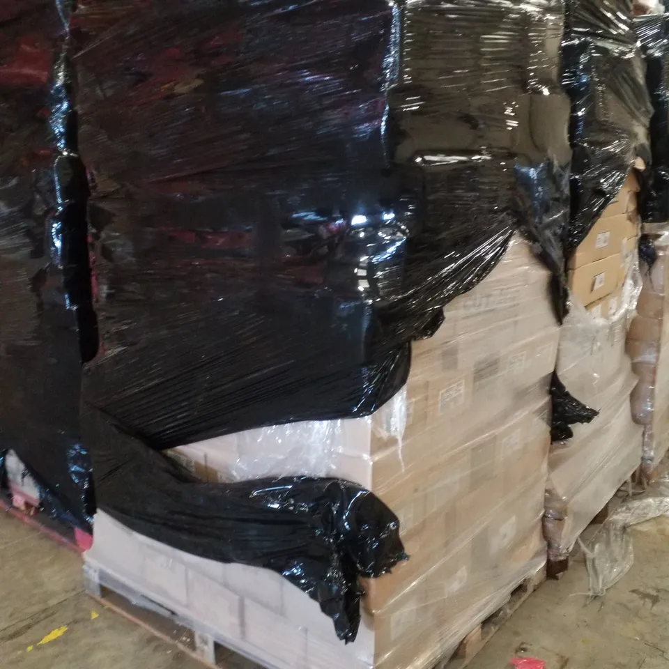 PALLET CONTAINING LARGE QUANTITY OF ASSORTED GREETINGS CARDS
