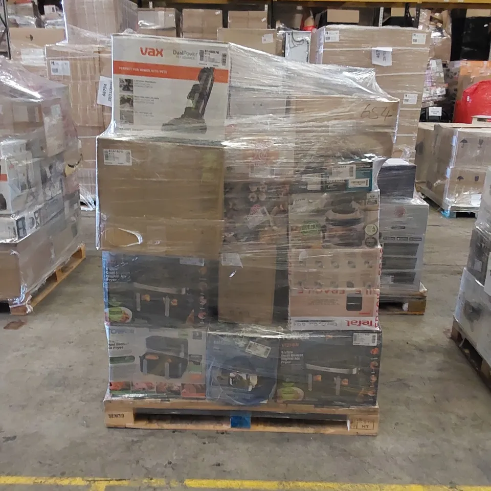 PALLET OF APPROXIMATELY 32 ASSORTED ELECTRONIC AND HOUSEHOLD ITEMS TO INCLUDE