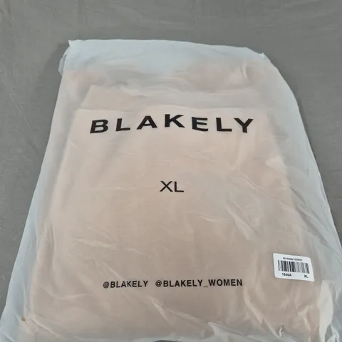 BLAKELY CASUAL HOODIE - SIZE XL