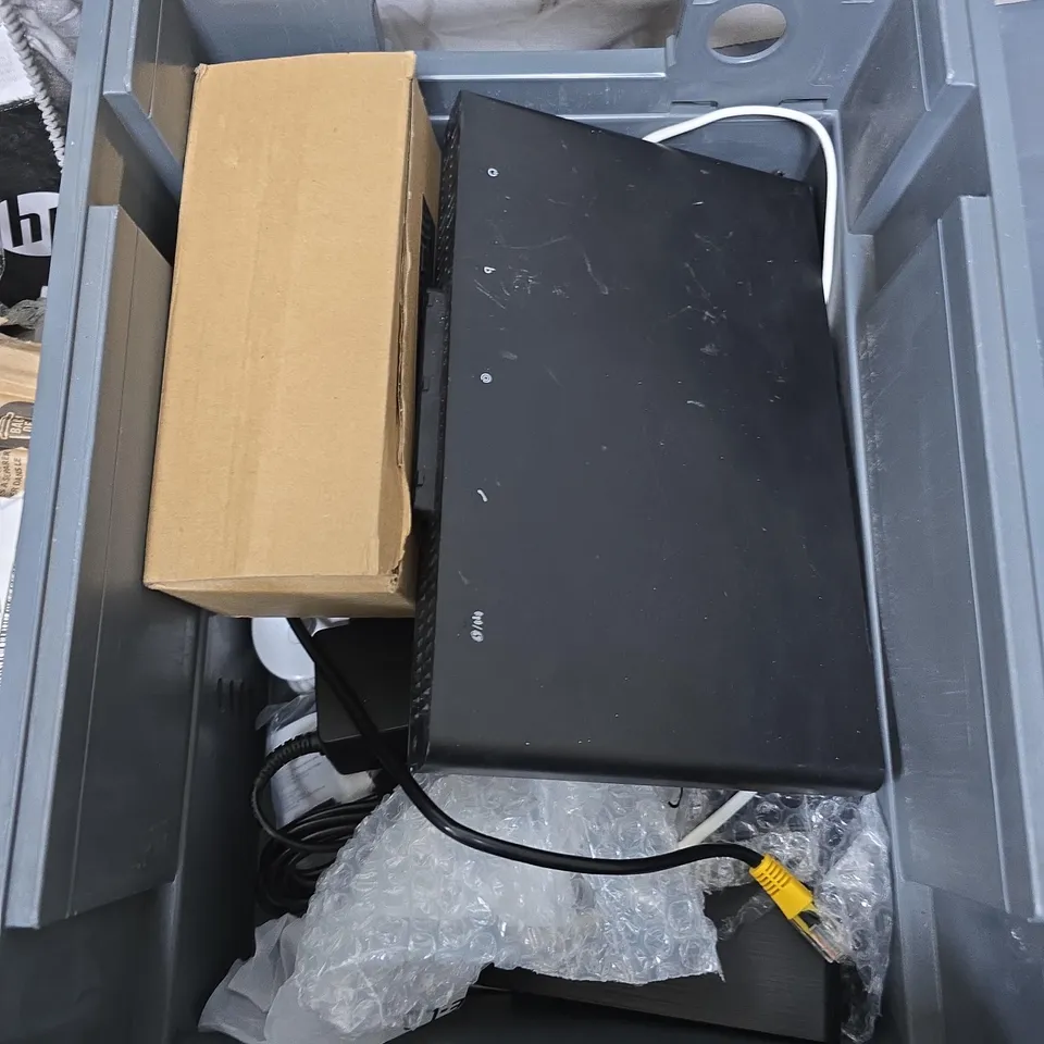 APPROXIMATELY 10 ASSORTED HOUSEHOLD ITEMS TO INCLUDE AN ASSORTMENT OF WIFI ROUTER'S & CABLES ETC