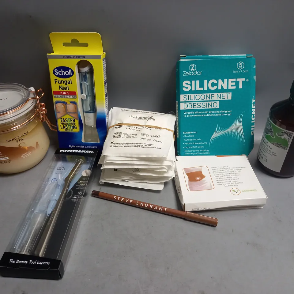 BOX OF APPROXIMATELY 20 COSMETIC ITEMS TO INCLUDE - SANCTUARY SPA SALT SCRUB - SCHOLL FUNGAL NAIL TREATMENT - DRESSINGS - ETC