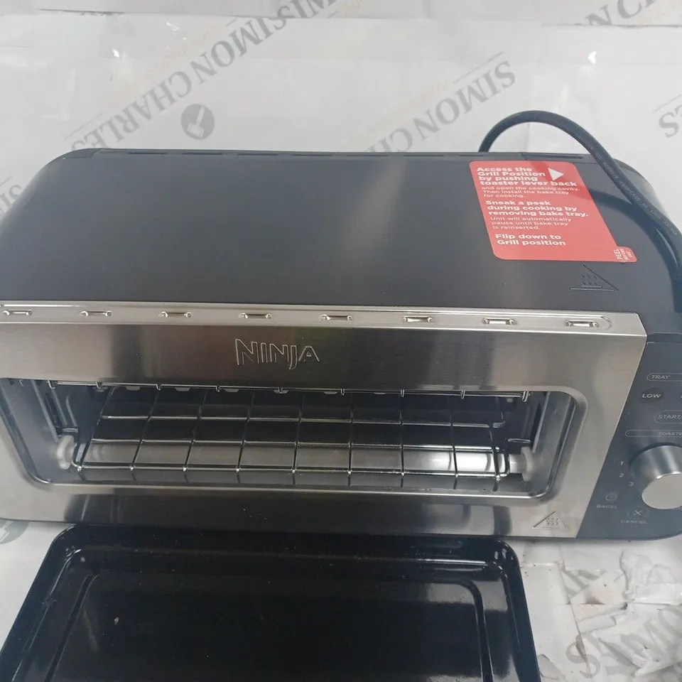 BOXED NINJA 2 IN 1 TOASTER & GRILL ST100UK