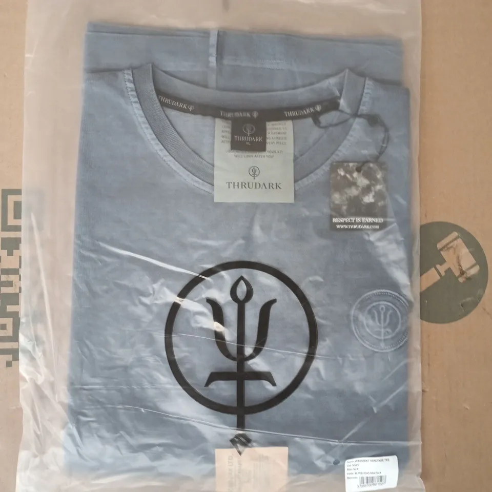 BAGGED THRUDARK DISSIDENT HERITAGE T-SHIRT IN NAVY SIZE XL