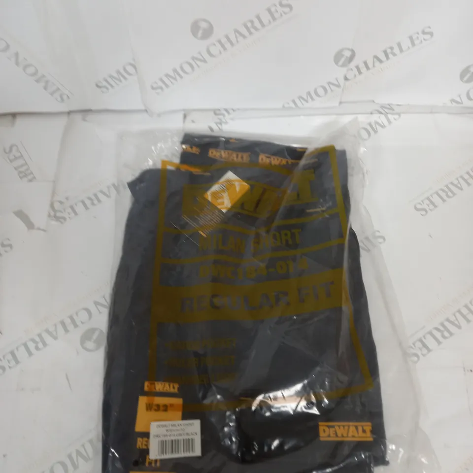 BAGGED DEWALT MILAN WORK SHORTS SIZE 32