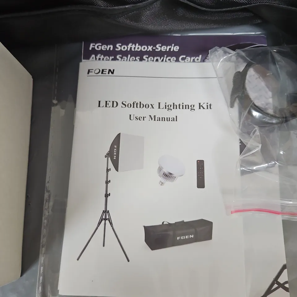 FGEN LED SOFTBOX LIGHTING KIT – TRIPOD STAND, SOFTBOX, REMOTE, CARRY BAG (VERIFY MODEL)